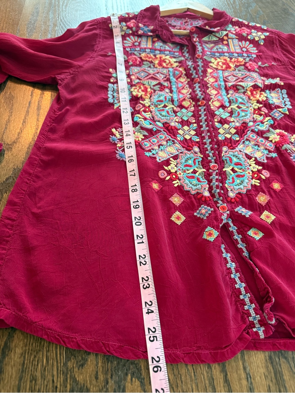 Johnny Was Red Embroidered Button Down Blouse Boho Shirt Size M - Picture 8 of 8